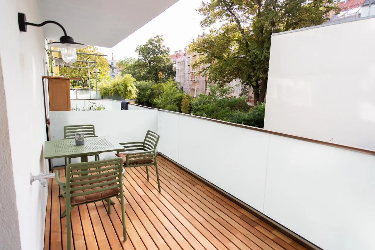 Stilvolle Wohnung mit ruhig gelegenem Balkon Wien